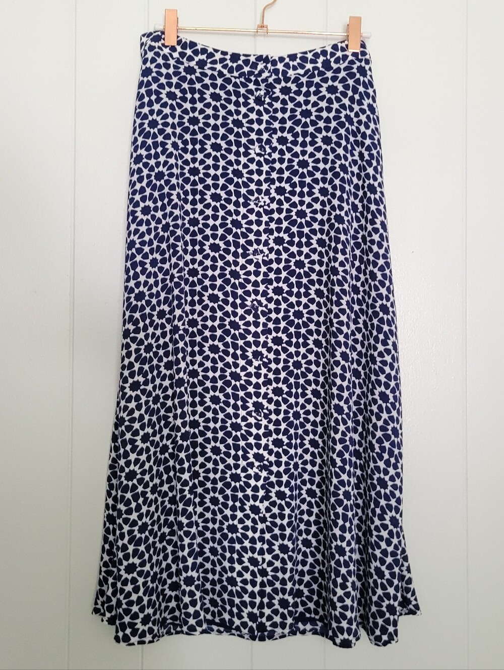 SALE Talbots A Line Midi Skirt Button Accent Navy Blue & White Geo Floral 2